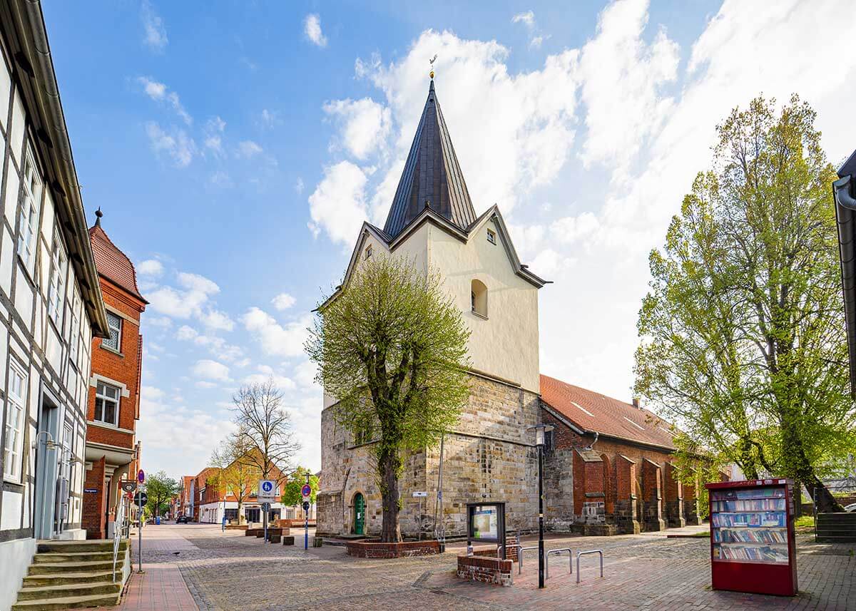 Maler für Fassadenrenovierung im Raum Neustadt am Rübenberge Maler für Fassadenrenovierung im Raum Neustadt am Rübenberge